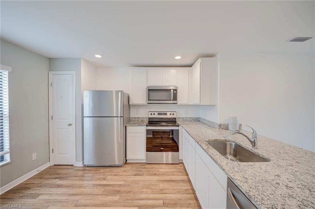 150 Blackstone DR-7