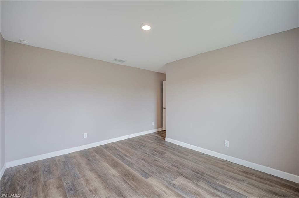 150 Blackstone DR-14