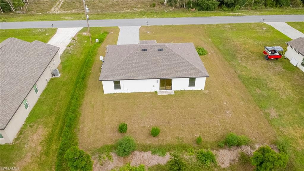 150 Blackstone DR-18