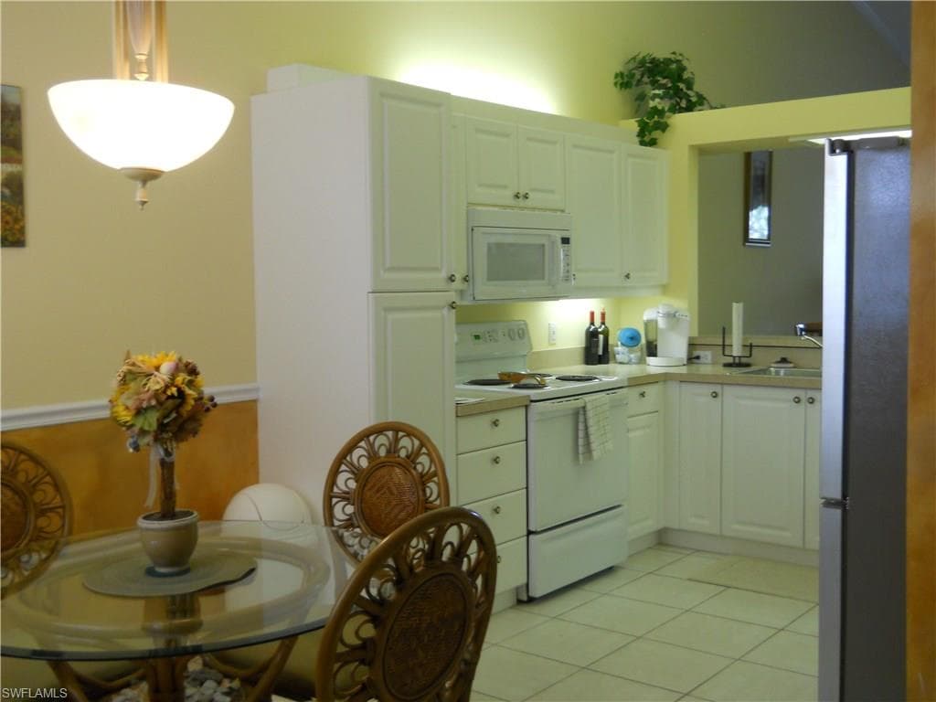 500 Robin Hood CIR 202-5