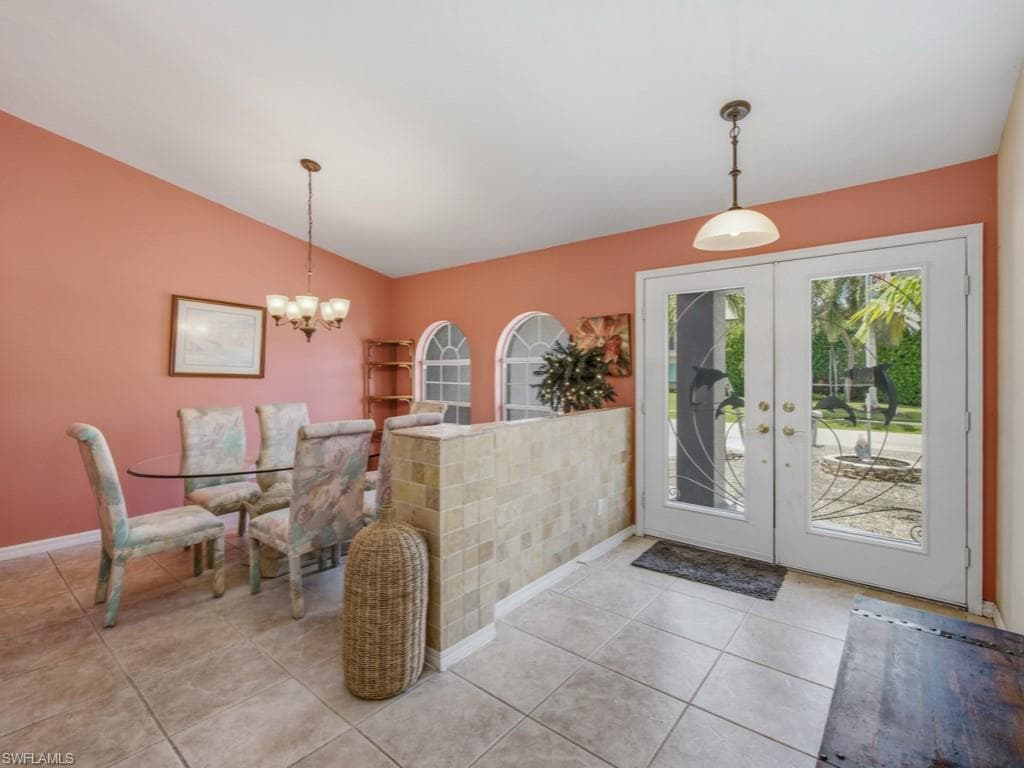 211 Bahama AVE-2