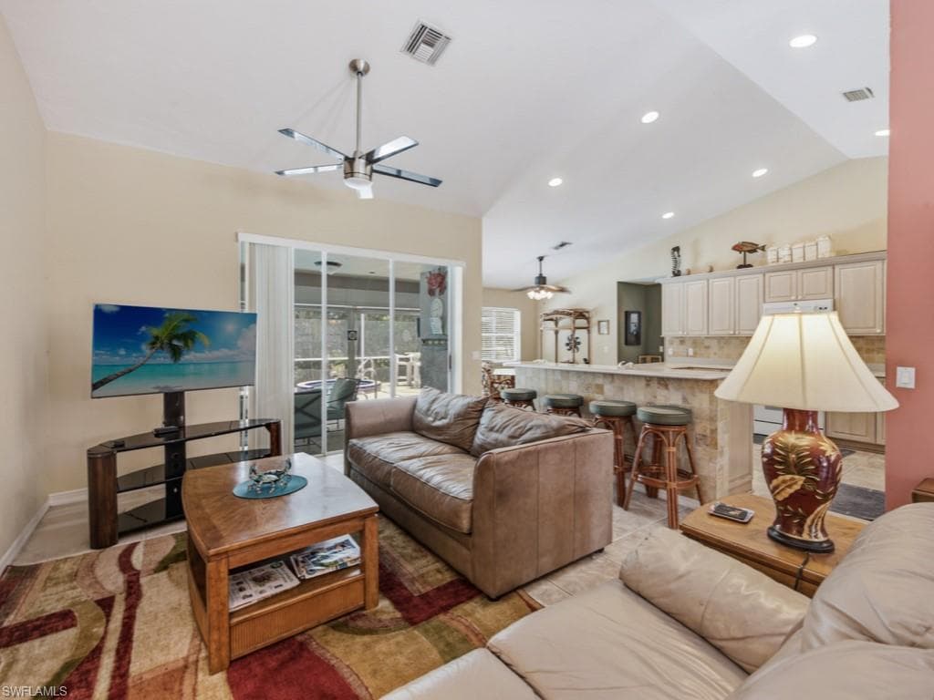 211 Bahama AVE-6