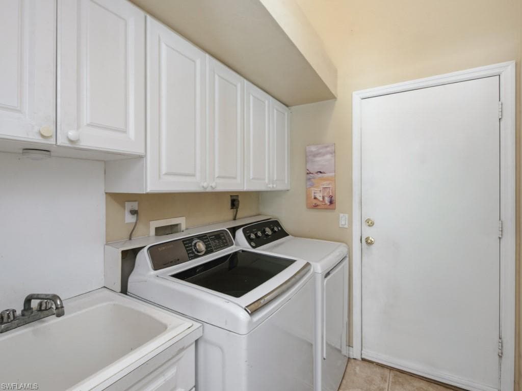 211 Bahama AVE-17