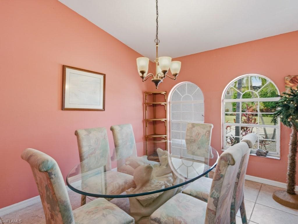211 Bahama AVE-3