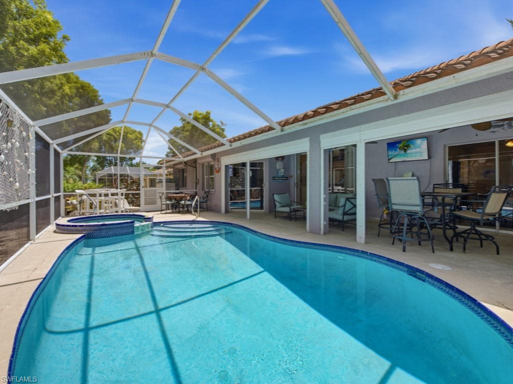 211 Bahama AVE-21