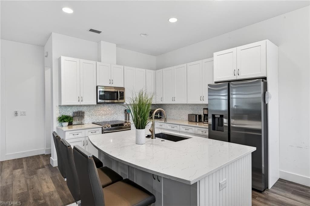 7753 Victoria Cove CT-11