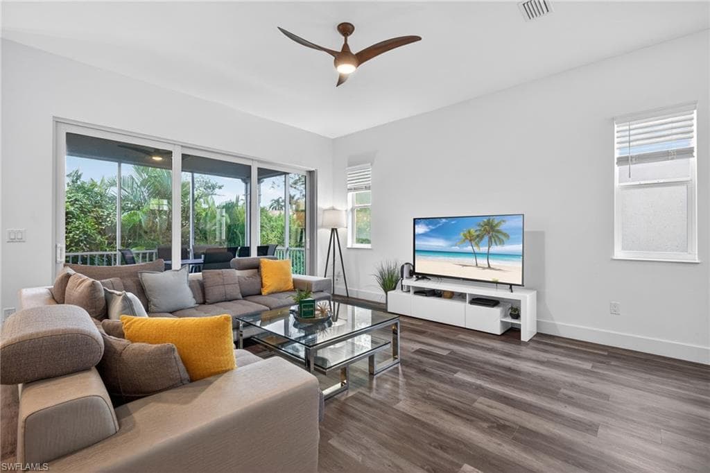 7753 Victoria Cove CT-8