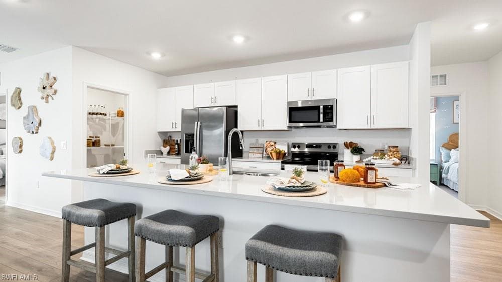 6754 Equinox LN-2
