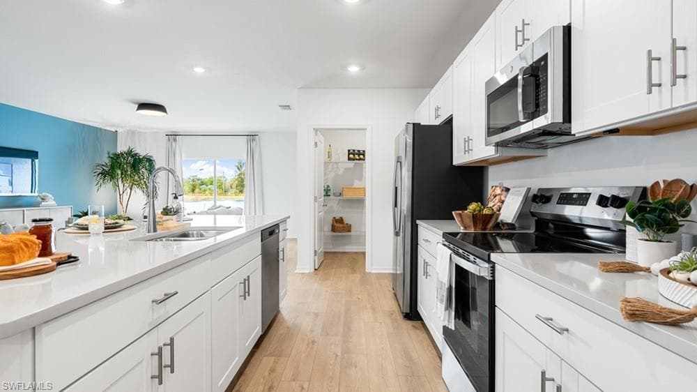 6754 Equinox LN-7