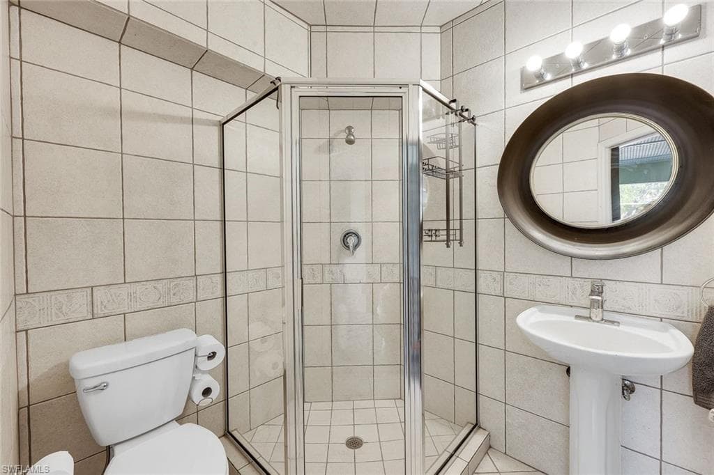 3858 Riviera CIR-41