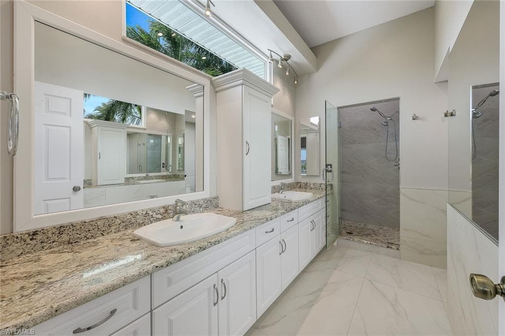 3858 Riviera CIR-29