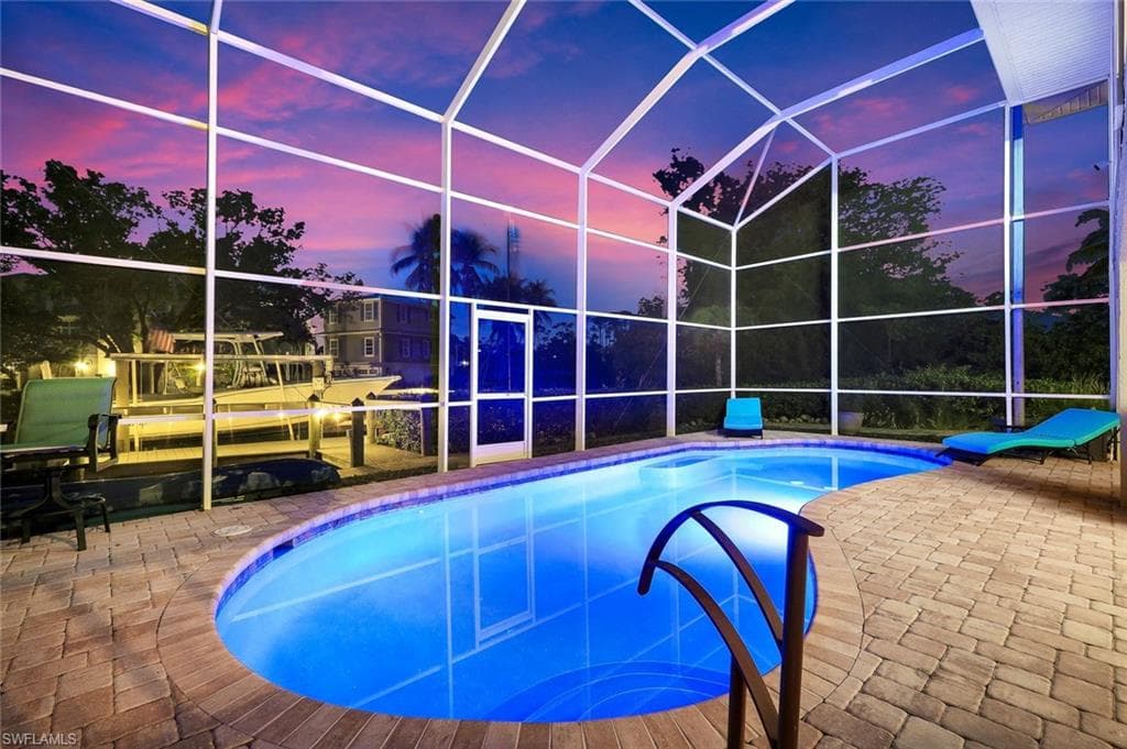 3858 Riviera CIR-8