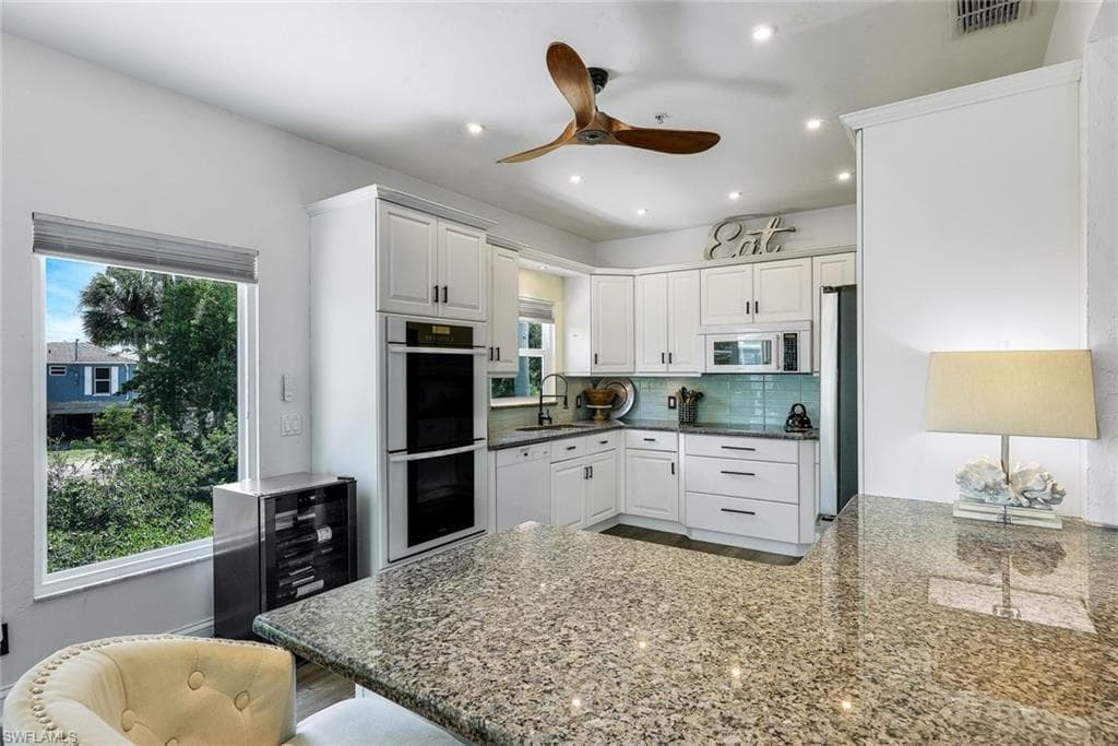 3858 Riviera CIR-21