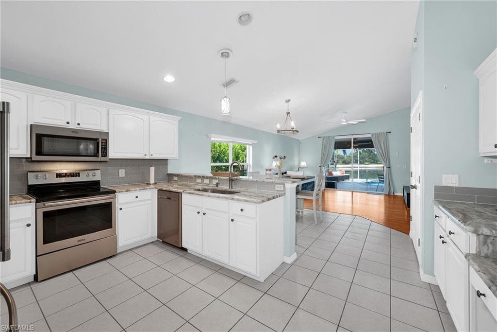 2835 Orange Grove TRL-9