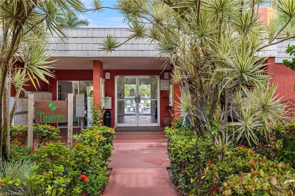 2366 E Mall DR 213-21