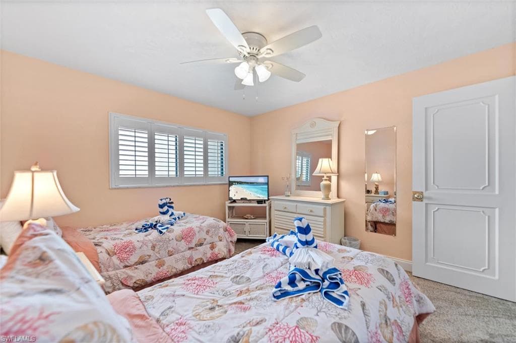 6400 Estero BLVD 301-16