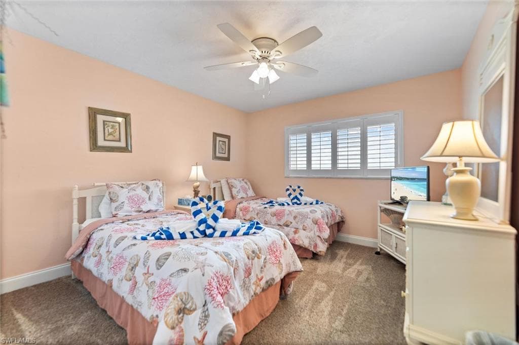 6400 Estero BLVD 301-15