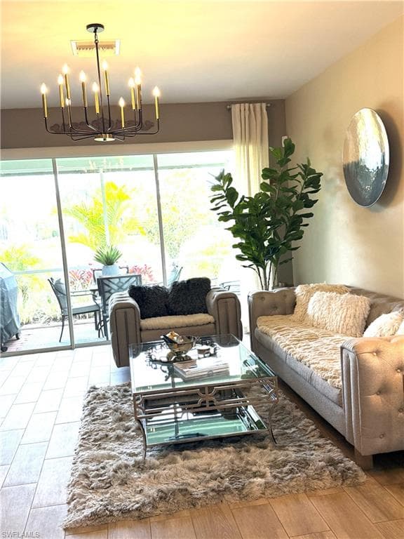 8736 Querce CT-22