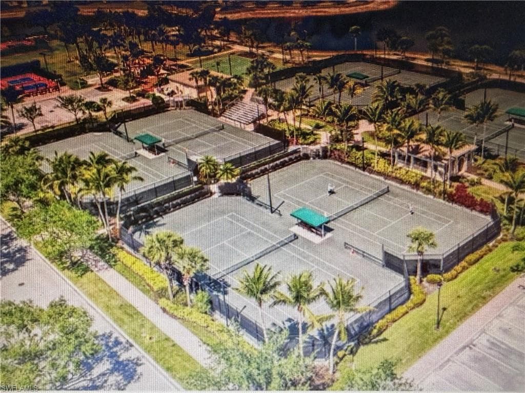 8736 Querce CT-9