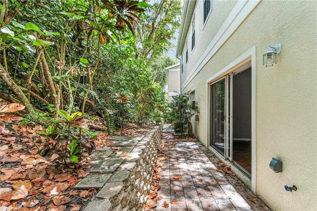 3258 Tamara DR 2-22