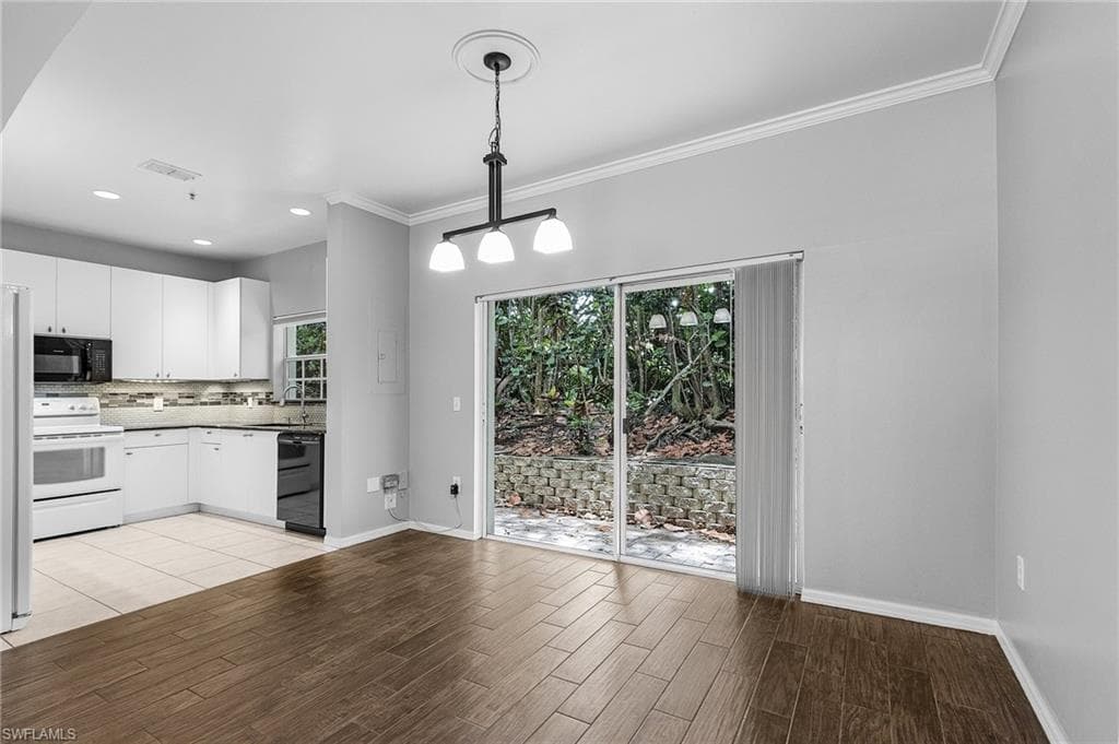 3258 Tamara DR 2-7
