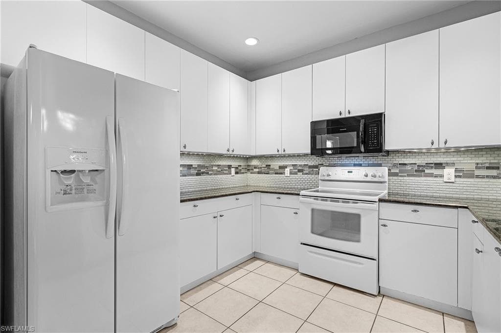 3258 Tamara DR 2-10