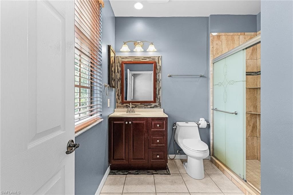 3258 Tamara DR 2-15