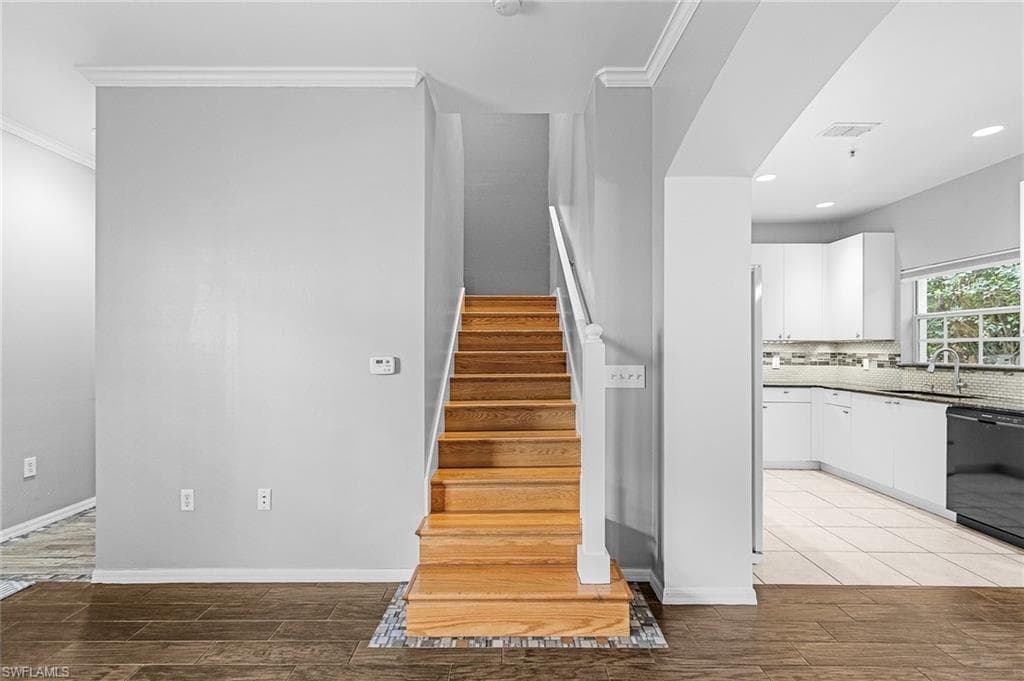 3258 Tamara DR 2-11