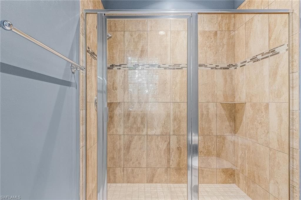 3258 Tamara DR 2-21