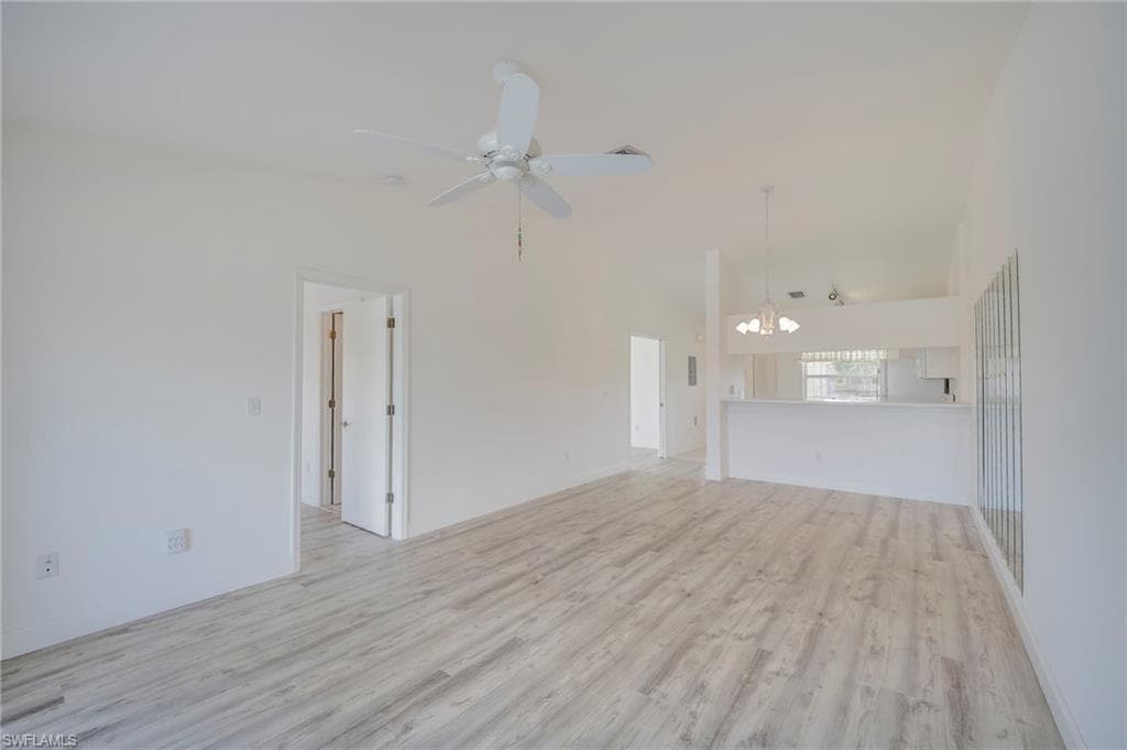 5709 Foxlake DR 208-13