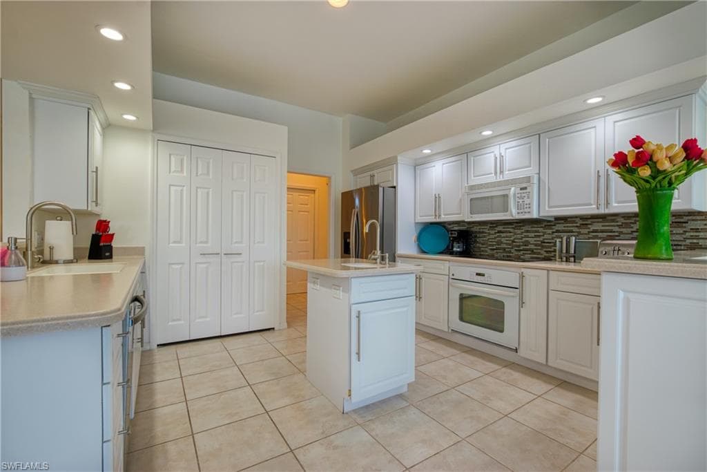 28467 Del Lago WAY-26