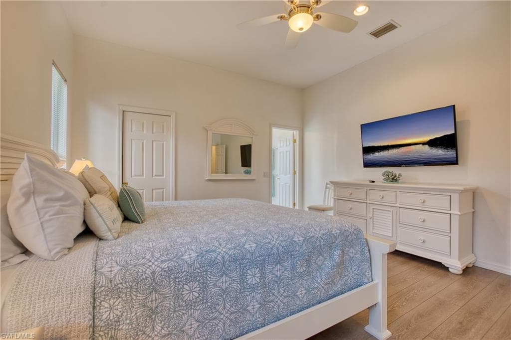 28467 Del Lago WAY-20