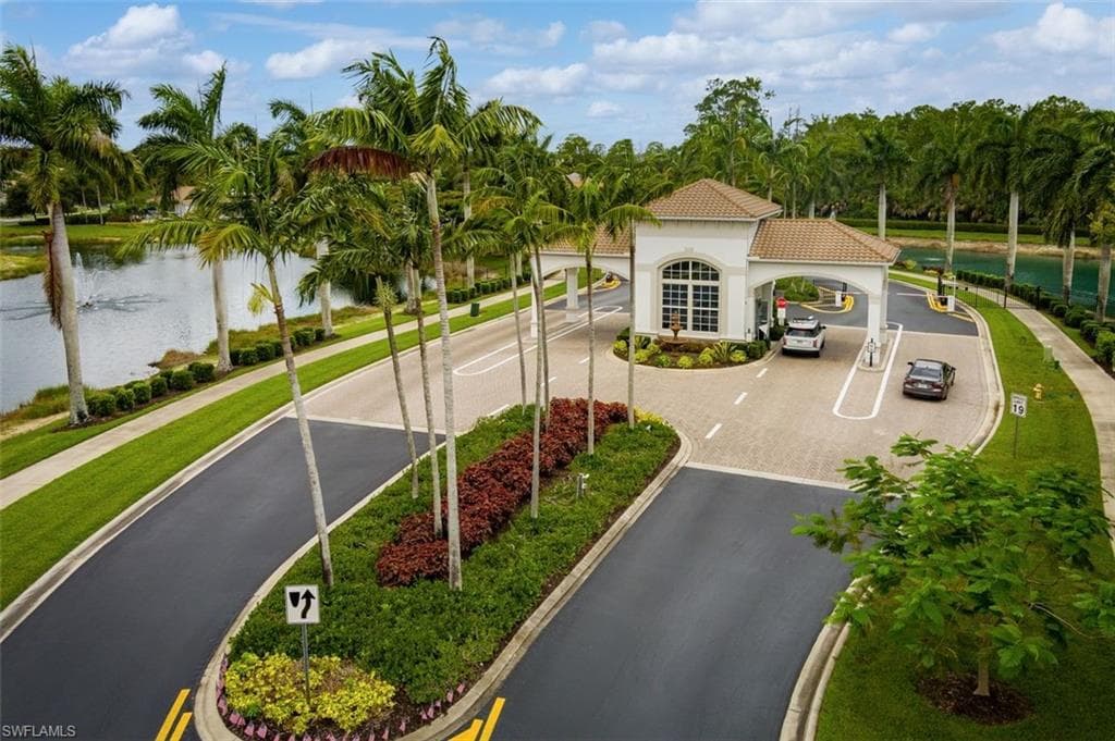 15821 Delaplata LN-27