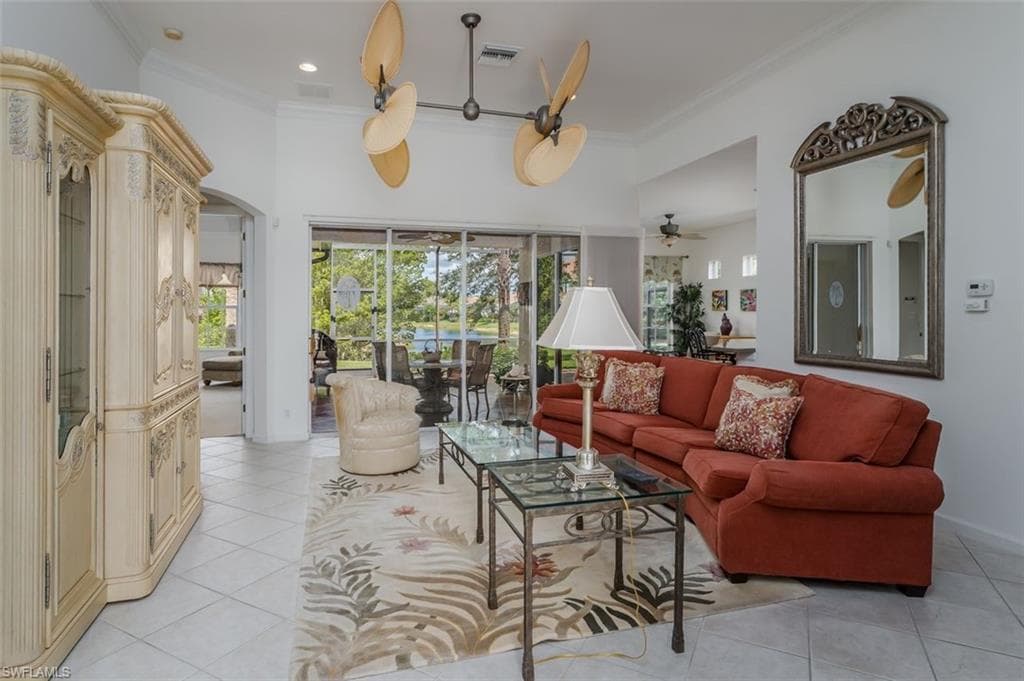 15821 Delaplata LN-6