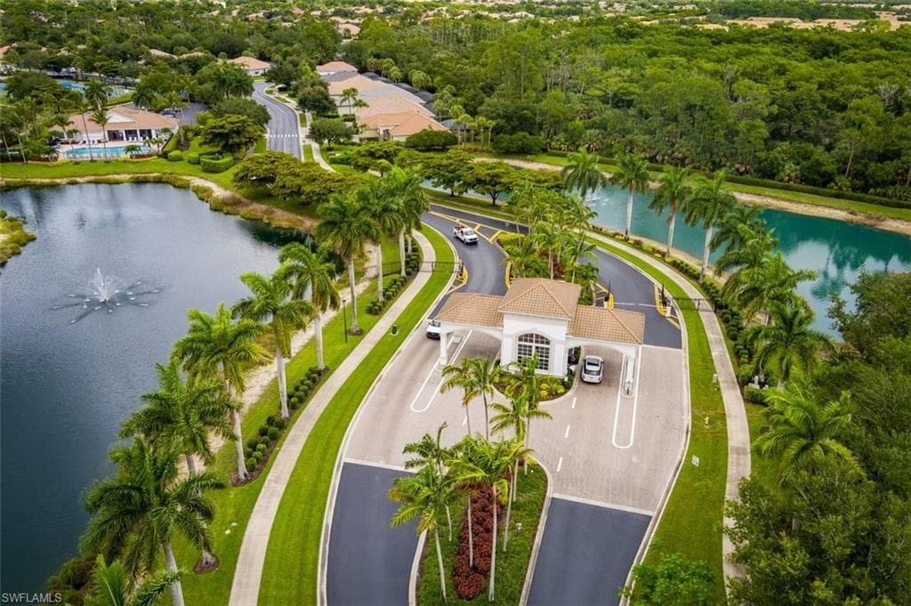 15821 Delaplata LN-26