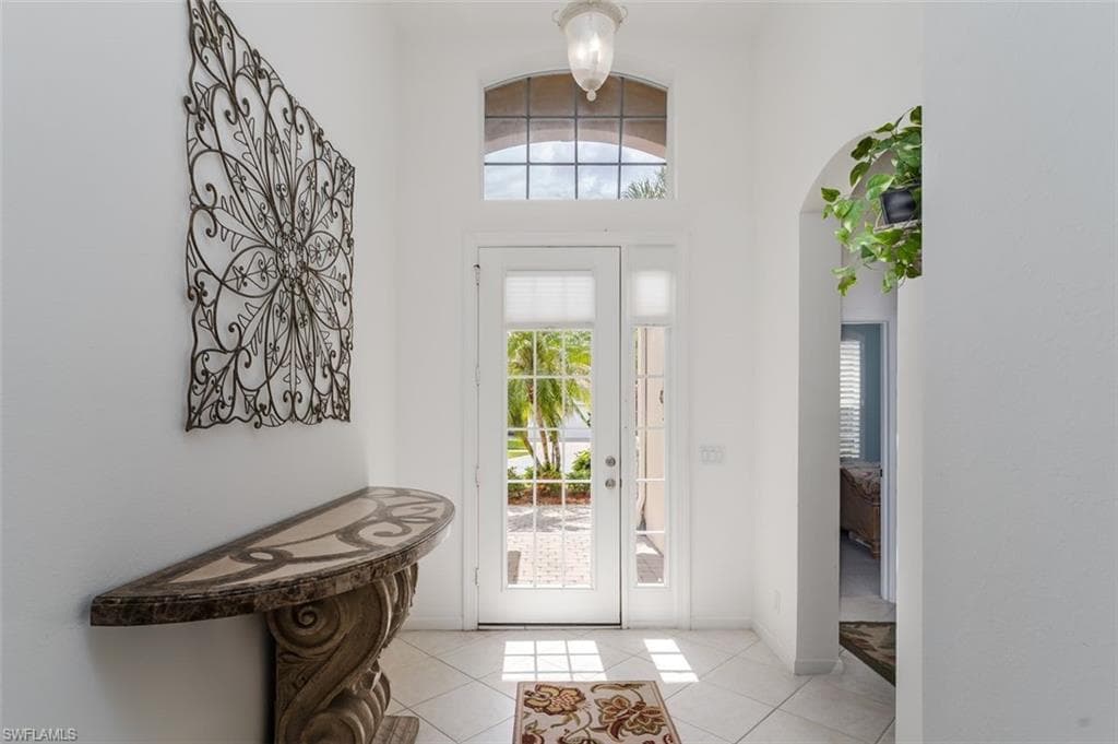 15821 Delaplata LN-5
