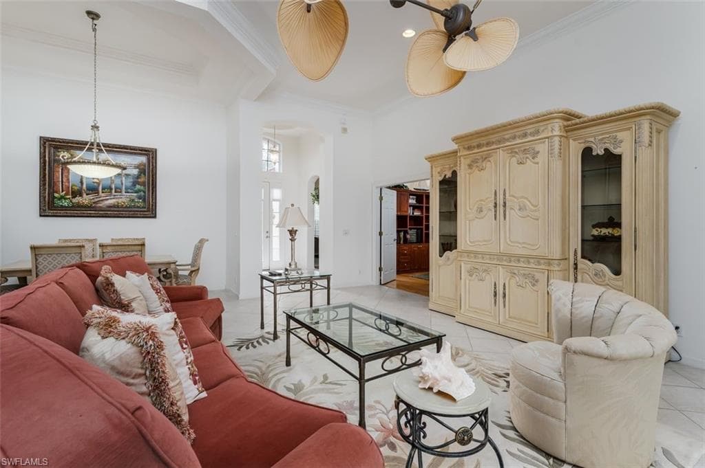 15821 Delaplata LN-9