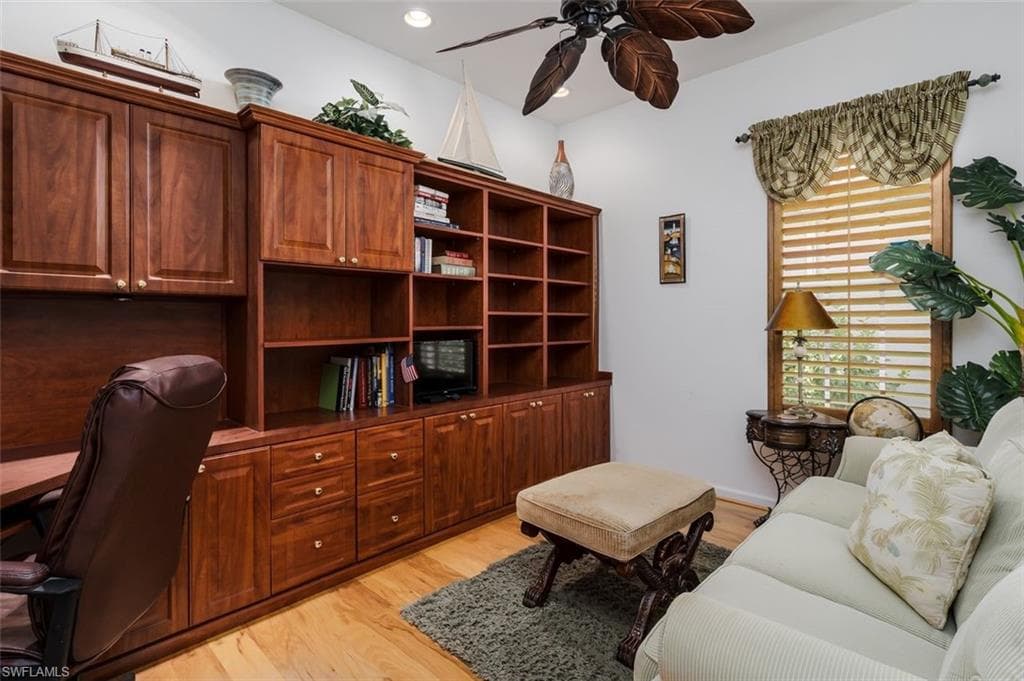 15821 Delaplata LN-10