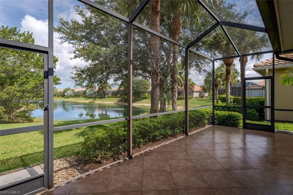 15821 Delaplata LN-4