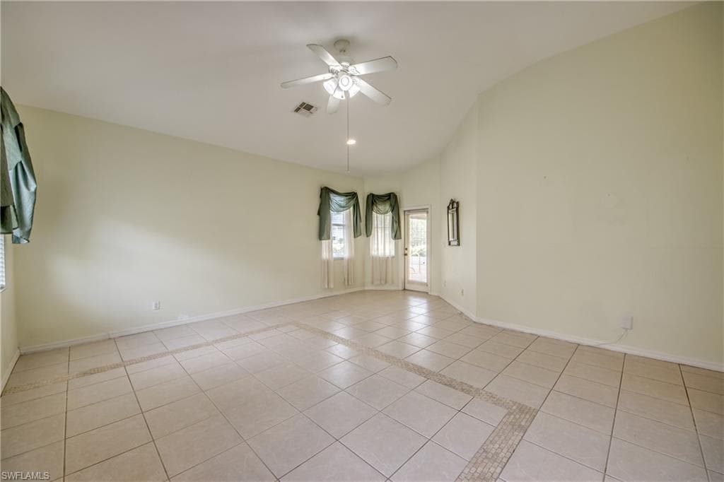 8904 Baytowne LOOP-23