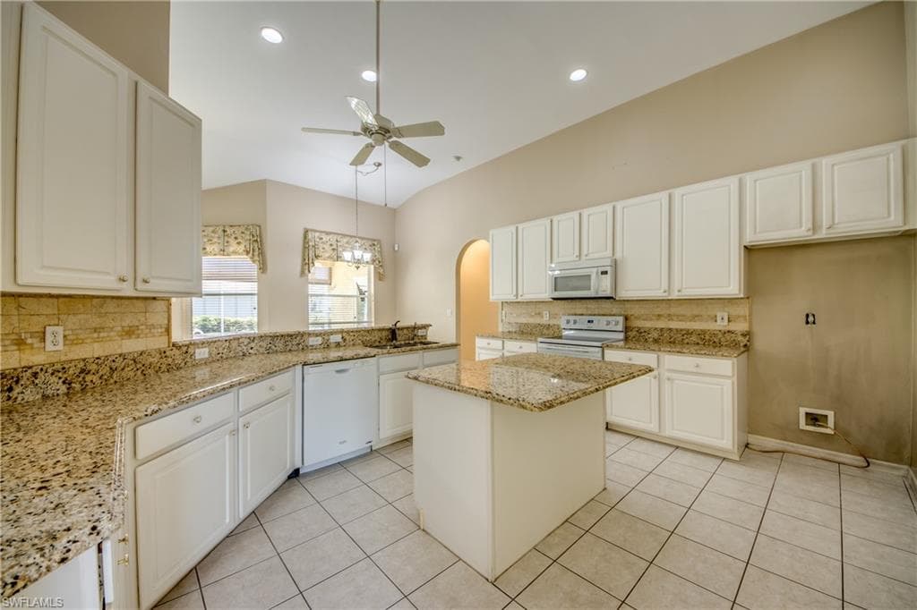 8904 Baytowne LOOP-13