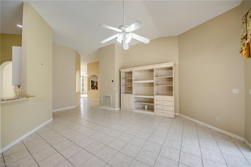 8904 Baytowne LOOP-21