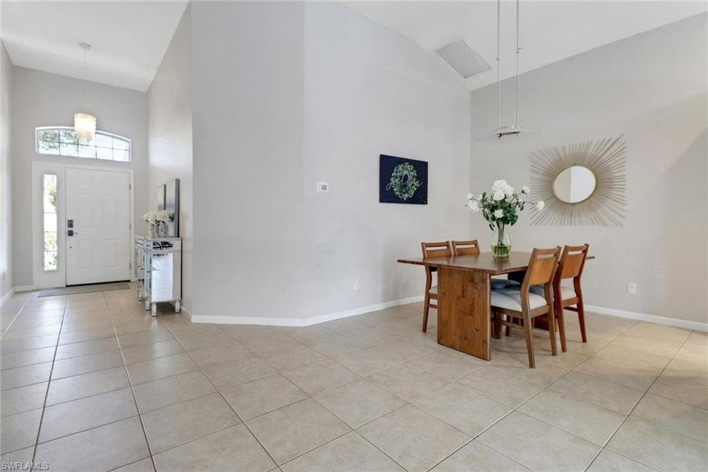 6773 Southern Oak CT-11