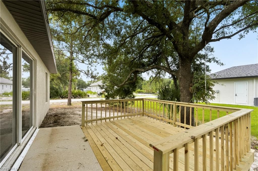 2406 E 23rd ST-26
