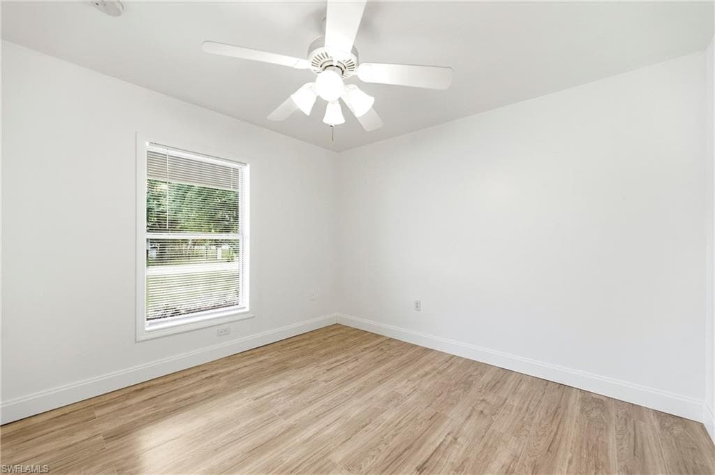 2406 E 23rd ST-14