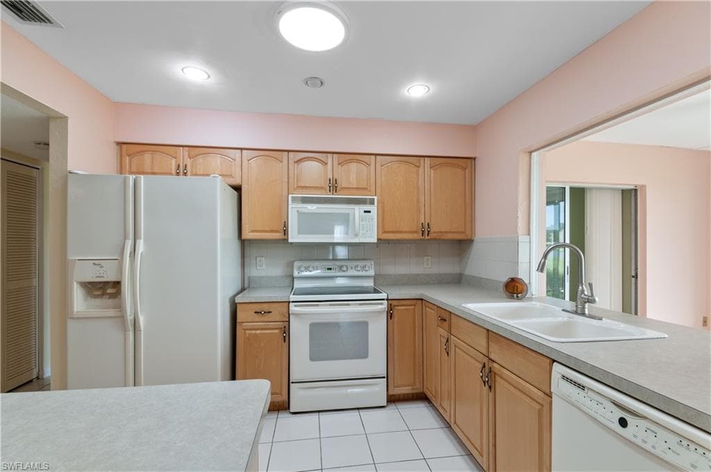 4105 Lakewood BLVD E18-16