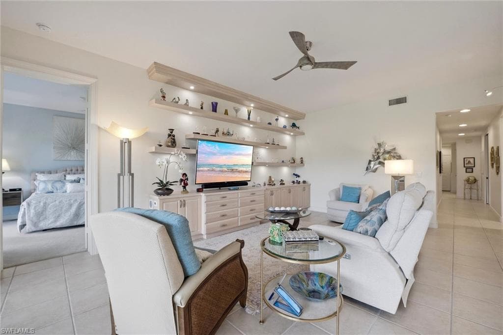 729 Regency Reserve CIR 5501-9