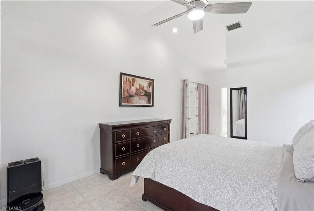132 Bordeaux CIR-23