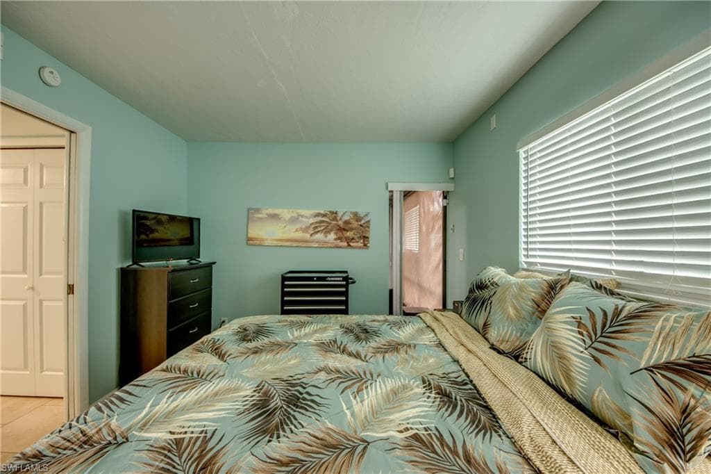4904 Vincennes CT 108-23