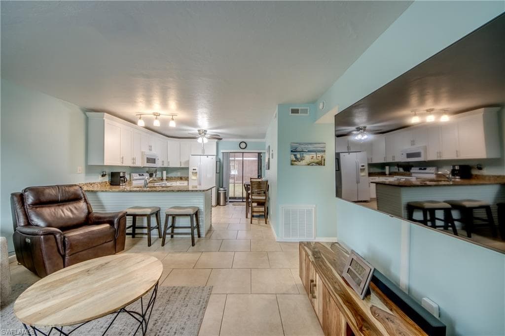 4904 Vincennes CT 108-7
